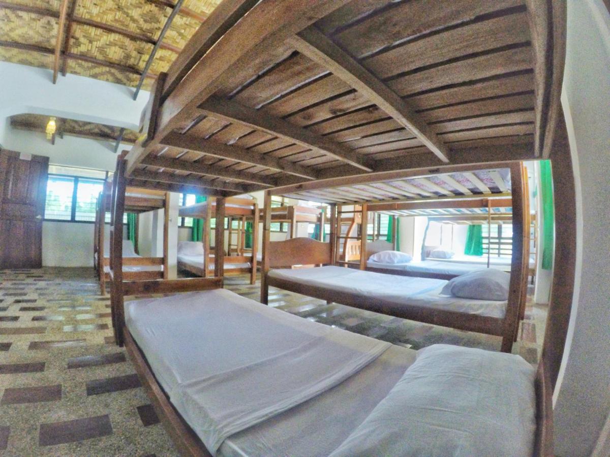 Patrick'S On The Beach Resort Хенерал Луна Екстериор снимка