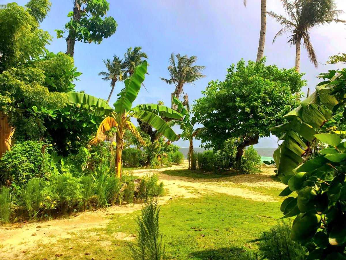 Patrick'S On The Beach Resort Хенерал Луна Екстериор снимка