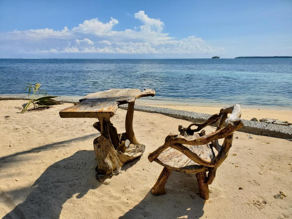 Patrick'S On The Beach Resort Хенерал Луна Екстериор снимка