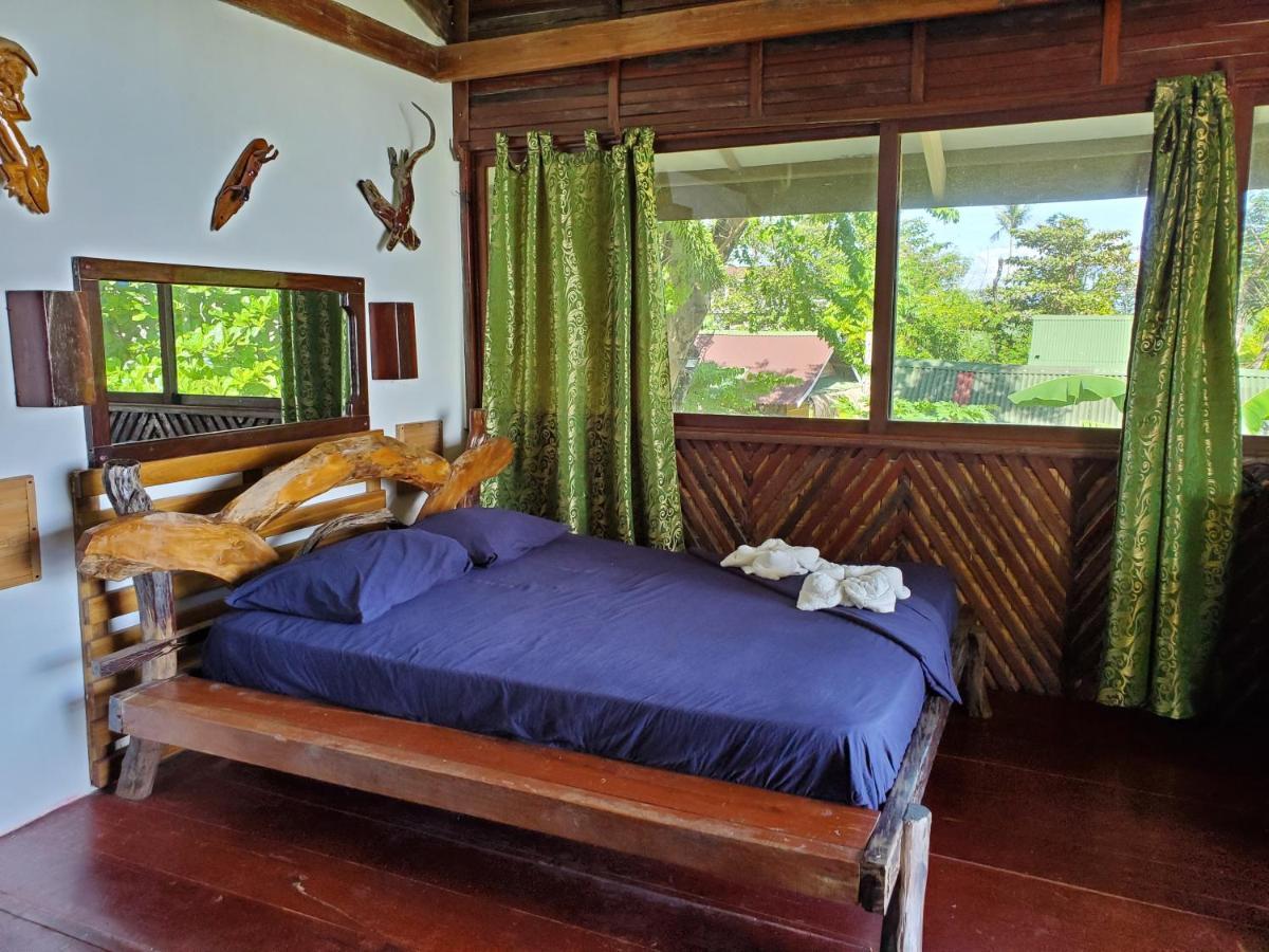 Patrick'S On The Beach Resort Хенерал Луна Екстериор снимка
