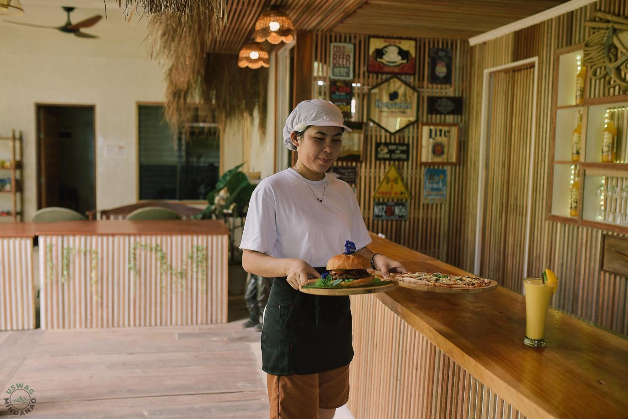 Patrick'S On The Beach Resort Хенерал Луна Екстериор снимка